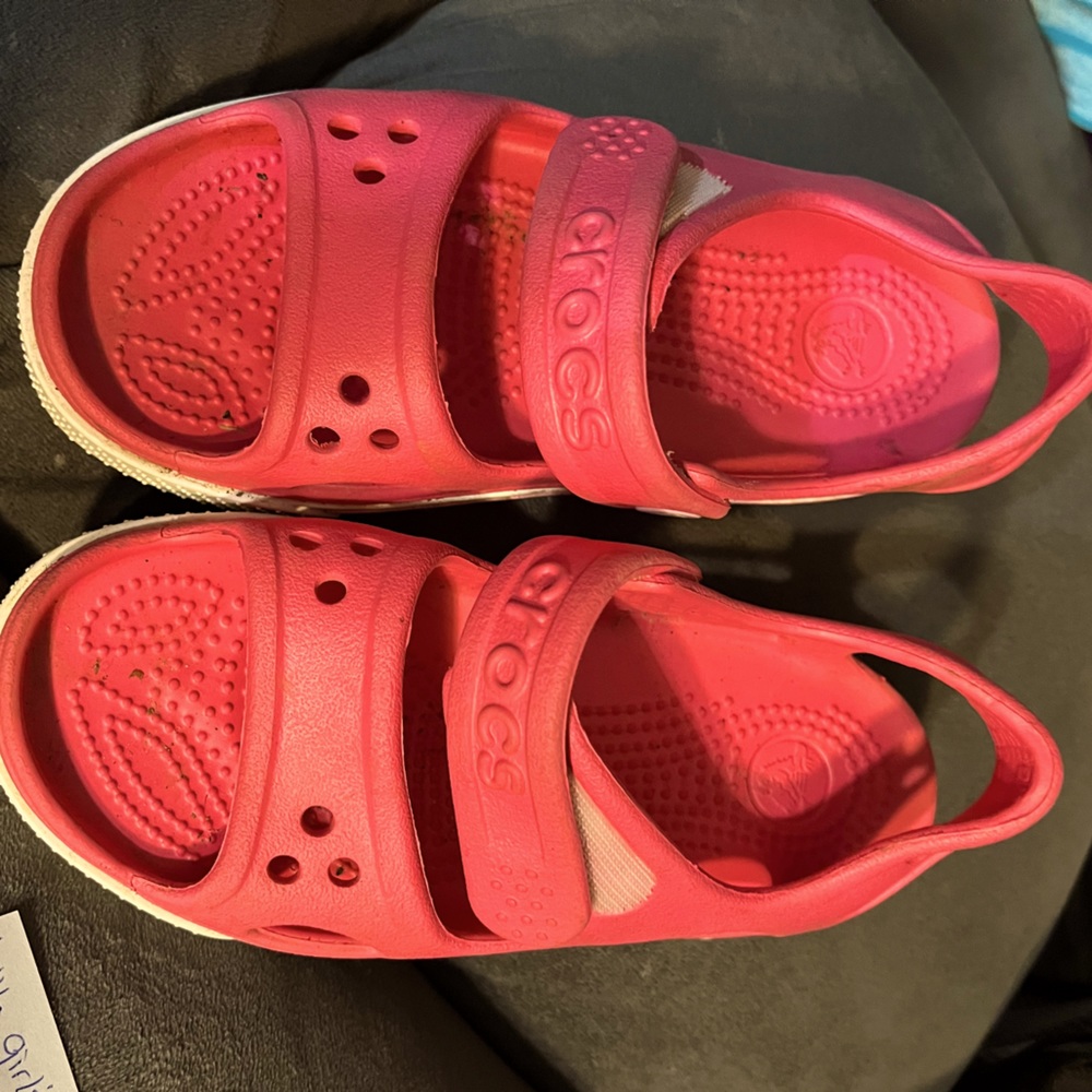 Little girl’s crocs-Size 11C